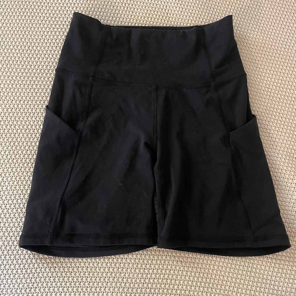 Oasis PureLuxe High-Waisted 6'' Short Fabletics